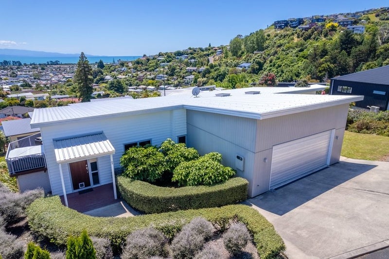 33 Pinnacle Place, Wakatu, Nelson - Carousel 1