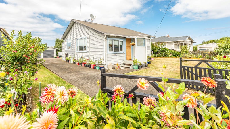 69 Bignell Street, Gonville, Whanganui - Carousel 1