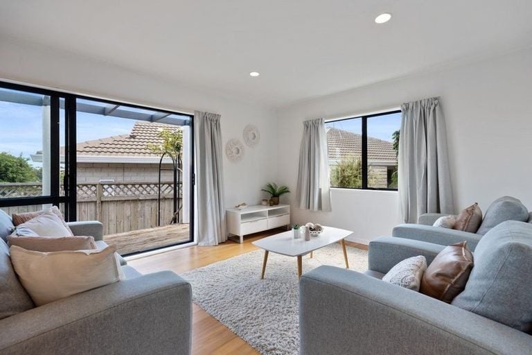 25 Lucerne Place, Welcome Bay, Tauranga - Carousel 2