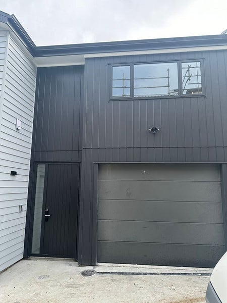 79B Bond Crescent, Forrest Hill, Auckland - Carousel 2