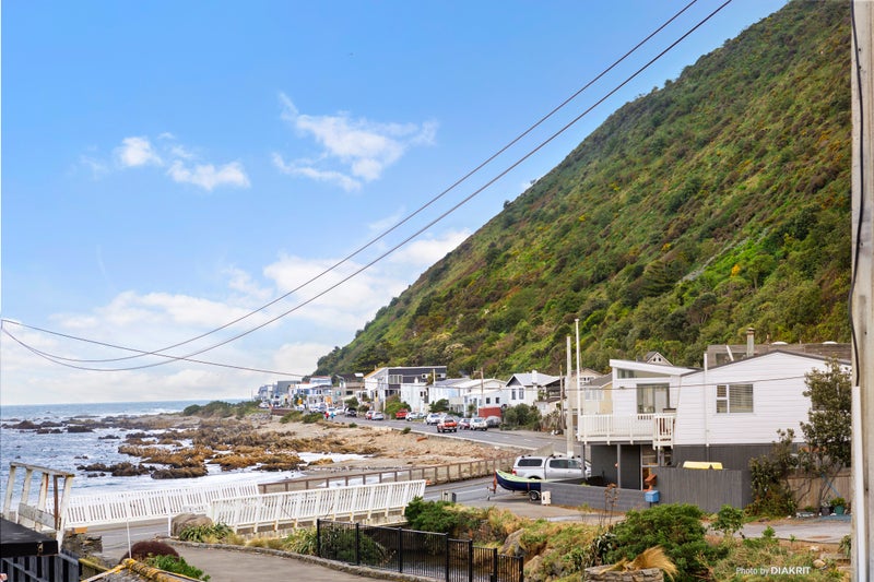 60 Owhiro Bay Parade, Owhiro Bay, Wellington - Carousel 2