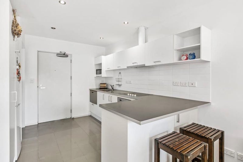 B4/71 SPENCER RD, Oteha, Auckland - Carousel 2