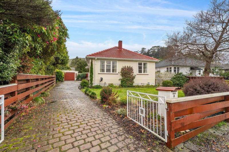 11 Harris Street, Naenae, Lower Hutt - Carousel 2