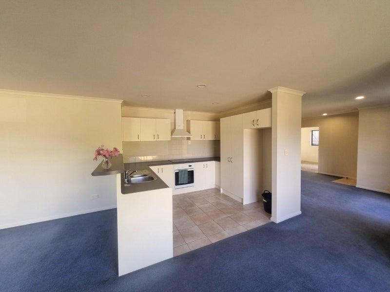 46 View Ridge Drive, Ranui, Auckland - Carousel 1