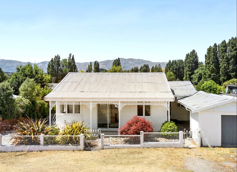 15 Arklow Street, Albert Town, Wanaka - Carousel 1