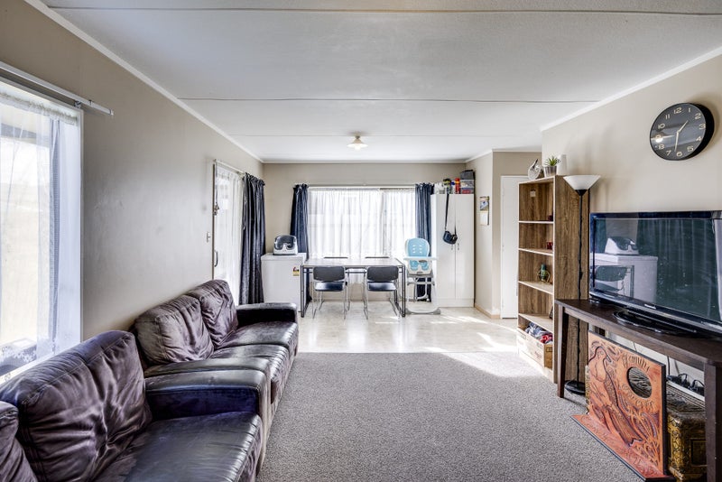 5 Tarbet Street, Flaxmere, Hastings - Carousel 1