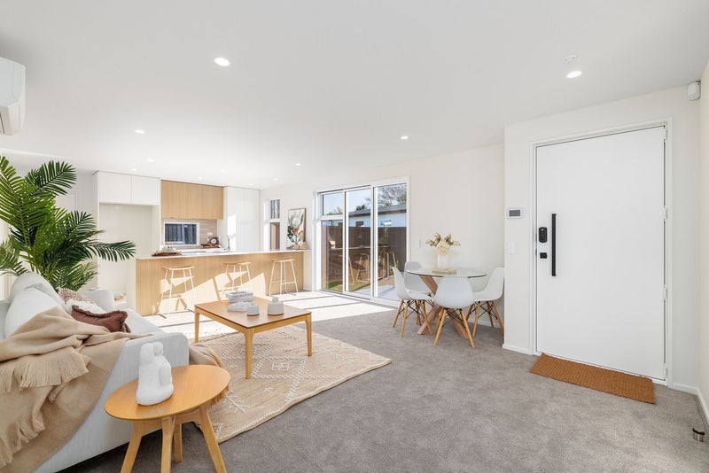 13/9C Cuffs Road, Wainoni, Christchurch - Carousel 1