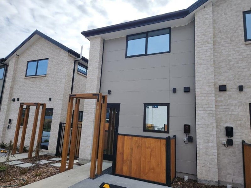 4/2 Matata Place, Dallington, Christchurch - Carousel 2