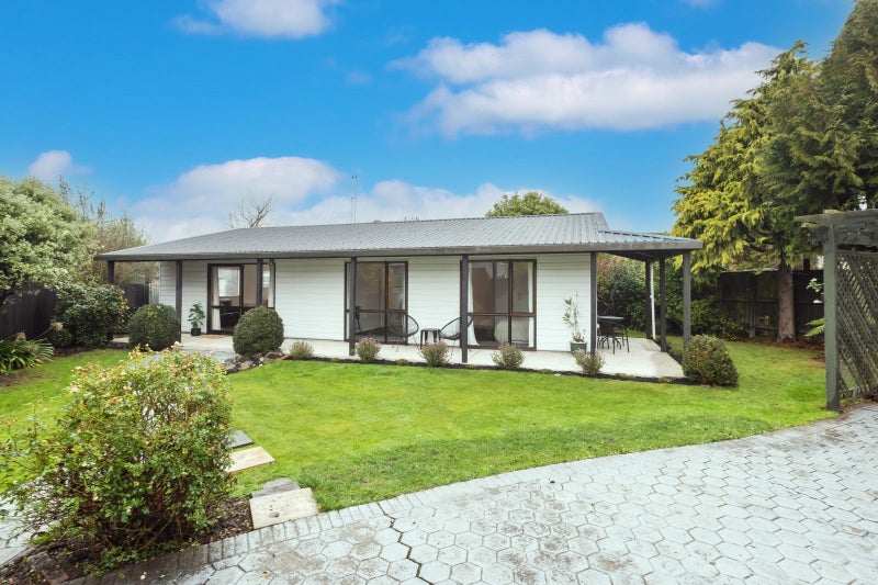 2/48 McFaddens Road, St Albans, Christchurch - Carousel 1