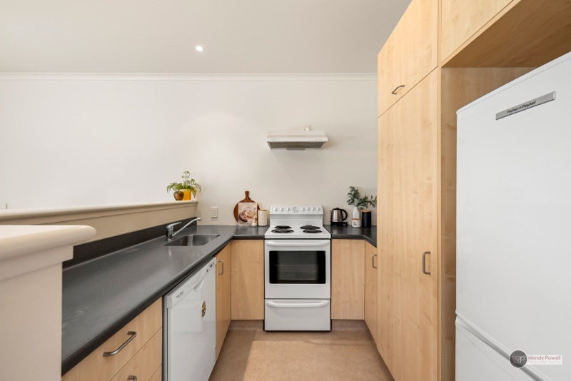 5/15 Pattie Street, Petone, Lower Hutt - Carousel 2