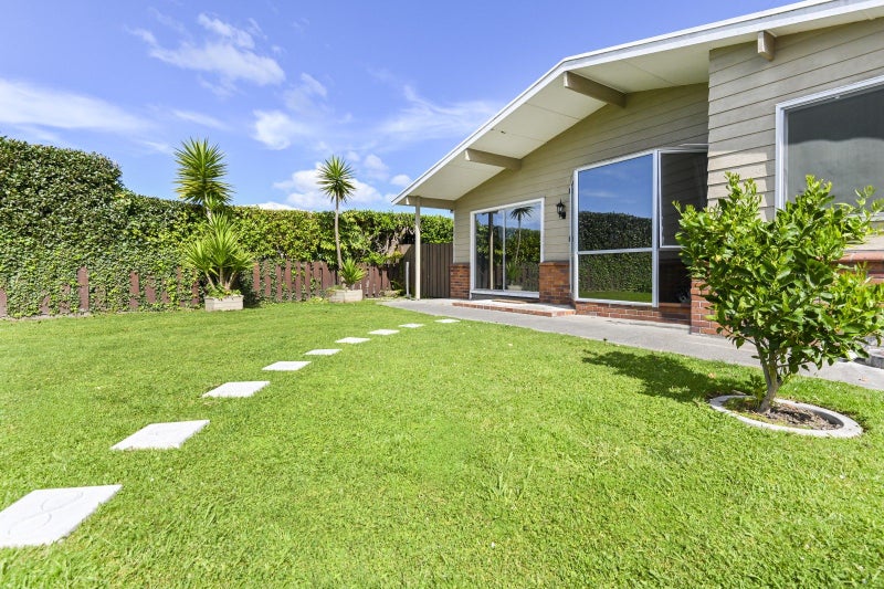 1301 Briggs Place, Mayfair, Hastings - Carousel 2