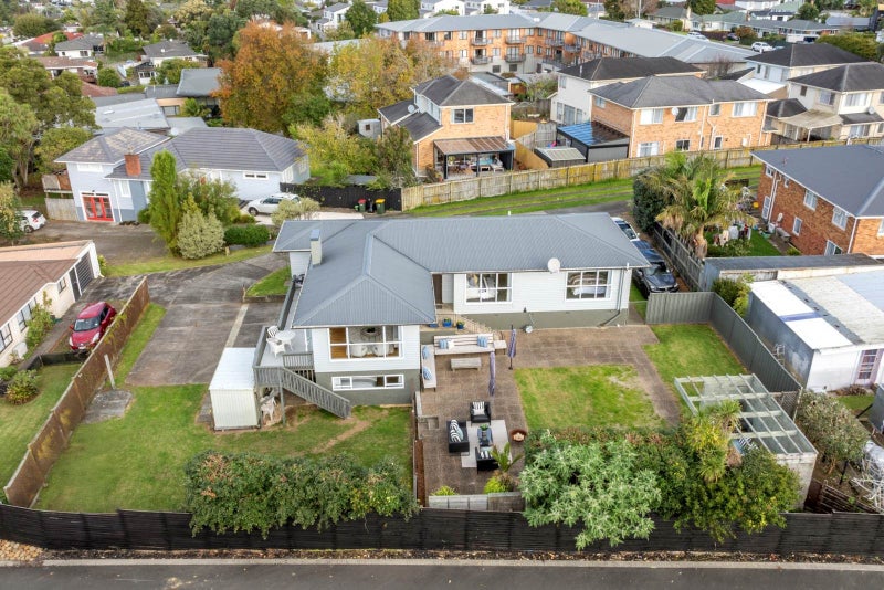 1/32 Botany Road, Howick, Auckland - Carousel 2
