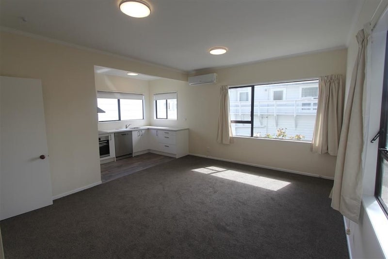5/51 Austin Street, Mount Victoria, Wellington - Carousel 2
