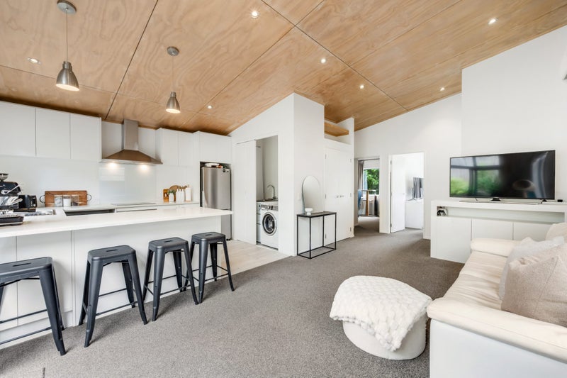 2A Gosford Drive, Botany Downs, Auckland - Carousel 2