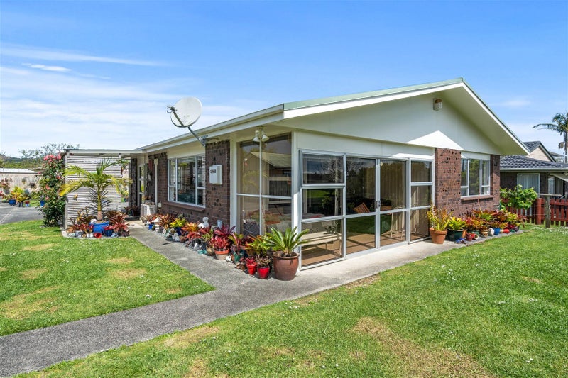 8 Cypress Gardens Place, Onerahi, Whangarei - Carousel 1