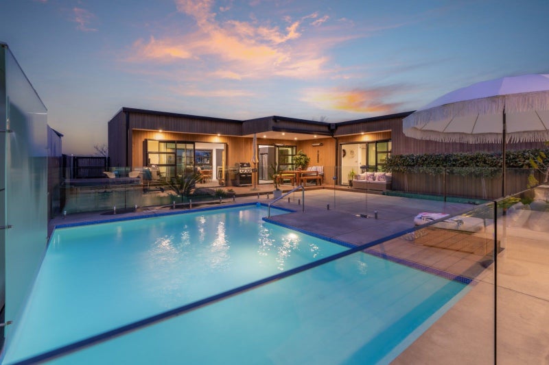 31 Meadowfield Street, Flagstaff, Hamilton - Carousel 1