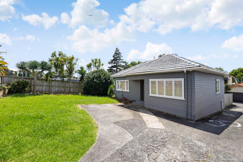 137A Te Atatu Road, Te Atatu South, Auckland - Carousel 2