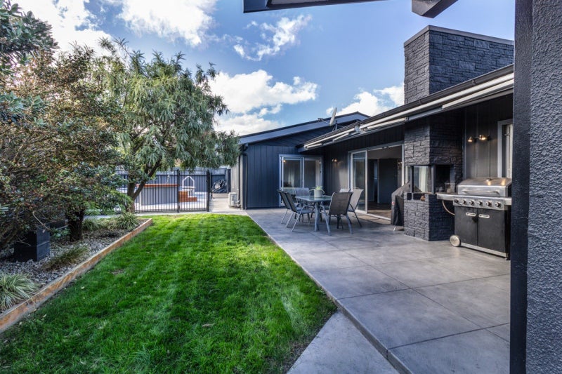 576 Lowe Street, Camberley, Hastings - Carousel 1