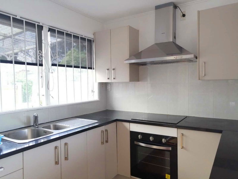 8 Grimshaw Place, Henderson, Auckland - Carousel 2