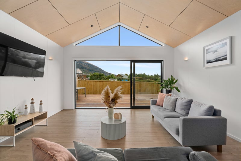 422 Domain Road, LAKE HAWEA - Carousel 1