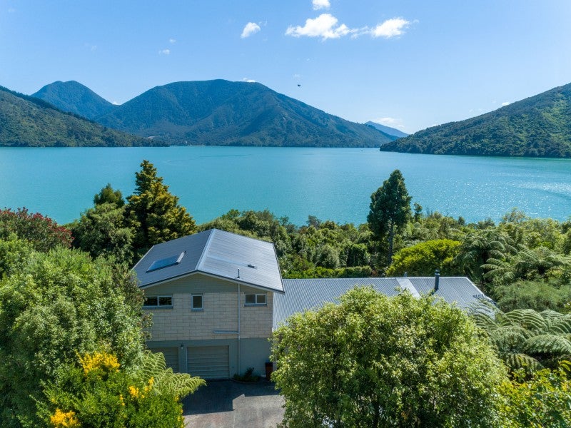 94 Moenui Road, Picton - Carousel 1