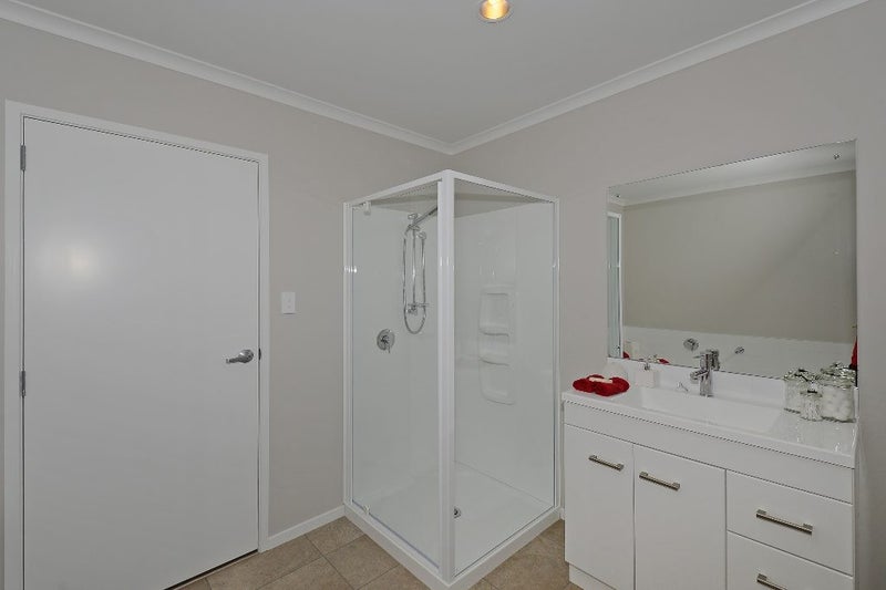 89 Riverstone Drive, Riverstone Terraces, Upper Hutt - Carousel 12