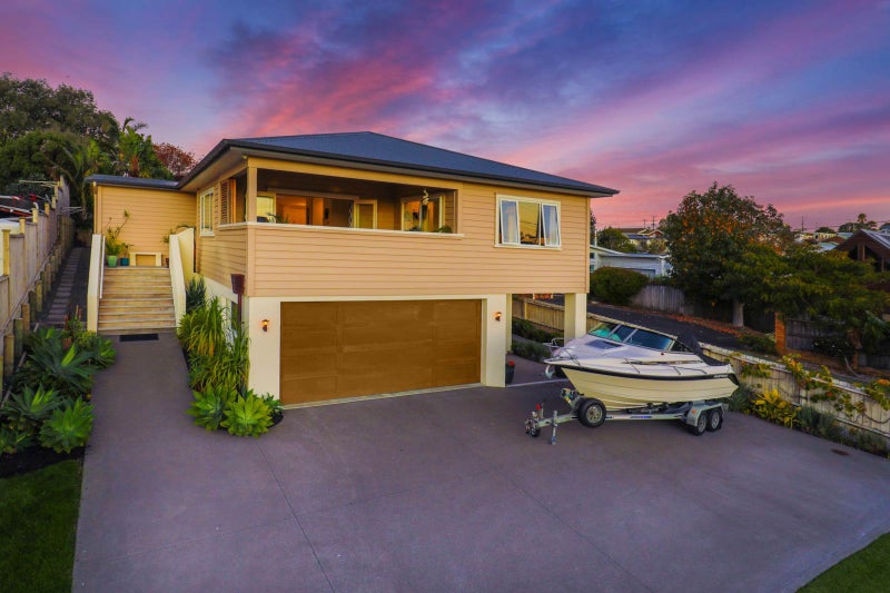 8 Bonita Avenue, Stanmore Bay, Whangaparaoa - Carousel 31