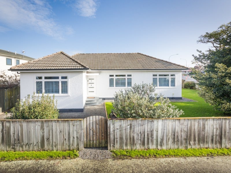 4 Franklin Avenue, Hokowhitu, Palmerston North - Carousel 1