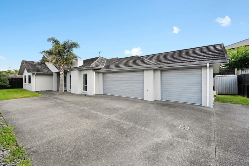 11 Petersburg Drive, Flagstaff, Hamilton - Carousel 2