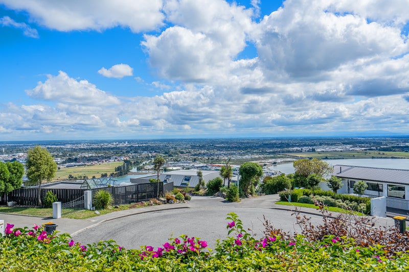 1/7 Brigid Place, Mount Pleasant, Christchurch - Carousel 2