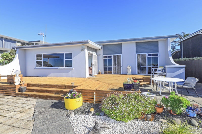 22 Ferguson Street North, Bay View, Napier - Carousel 2