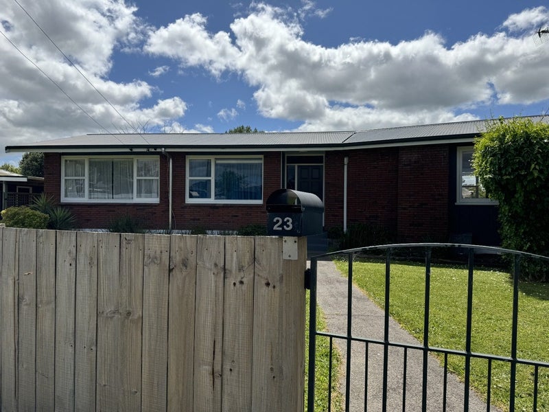 23 Laurence Street, Queenwood, Hamilton - Carousel 1