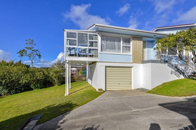 2/12 Downing Street, Glenfield, Auckland - Carousel 2
