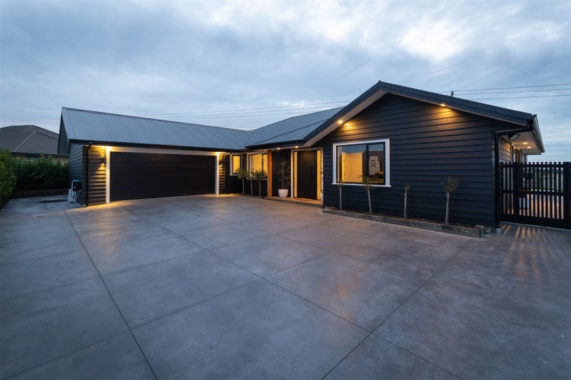 21 Monaco Grove, Fitzherbert, Palmerston North - Carousel 38