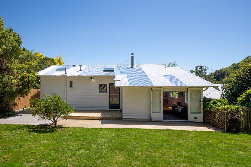 170 Cleveland Terrace, Maitai, Nelson - Carousel 17