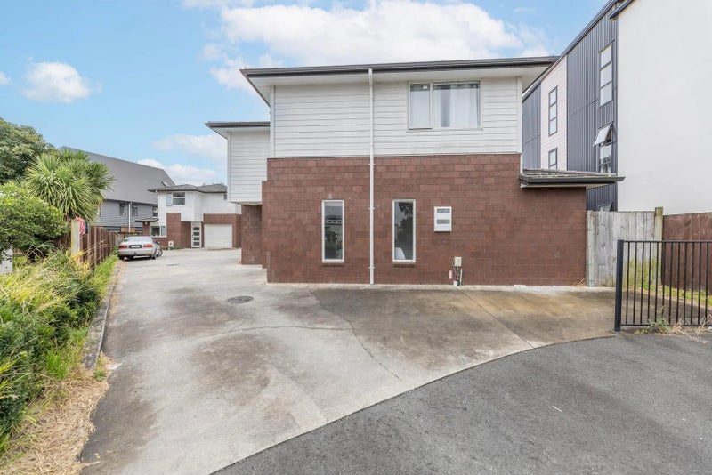 1/4 Littler Place, Hamilton East, Hamilton - Carousel 2