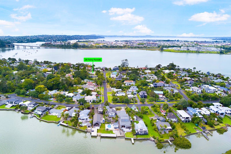 28 Ferry Parade, Herald Island, Auckland - Carousel 2