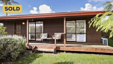 36A Huia Road, Point Chevalier, Auckland - Carousel 1