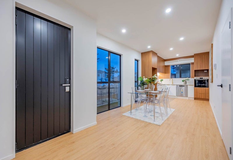 4E Frances Street, Manurewa, Auckland - Carousel 1