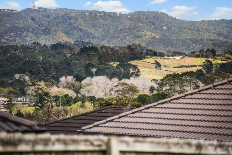 101 Rangeview Road, Sunnyvale, Auckland - Carousel 2