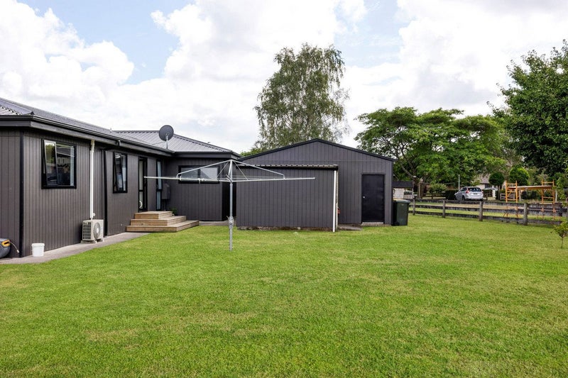 9 Shadbolt Drive, Leamington, Cambridge - Carousel 32