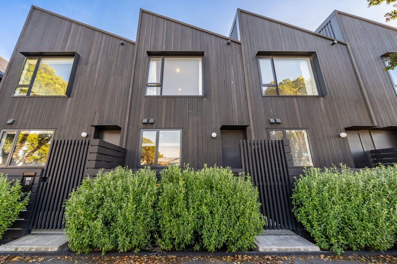 19B Cuba Street, Petone, Lower Hutt - Carousel 1