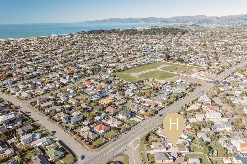 44 Pinewood Avenue, North New Brighton, Christchurch - Carousel 1