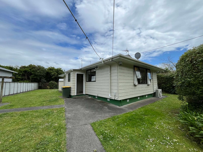 28 Princess Street, Ranui, Porirua - Carousel 1
