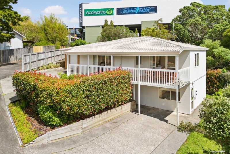 21 Highbury Bypass, Birkenhead, Auckland - Carousel 2
