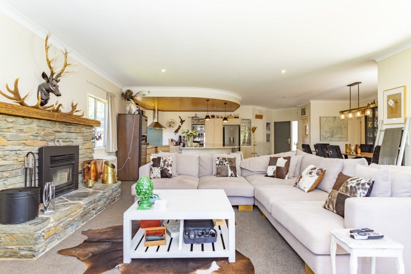 4 Bradbourne Way, Lower Shotover, Queenstown - Carousel 2