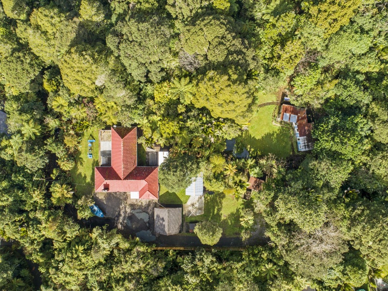 408B Scenic Drive, Waiatarua, Auckland - Carousel 1