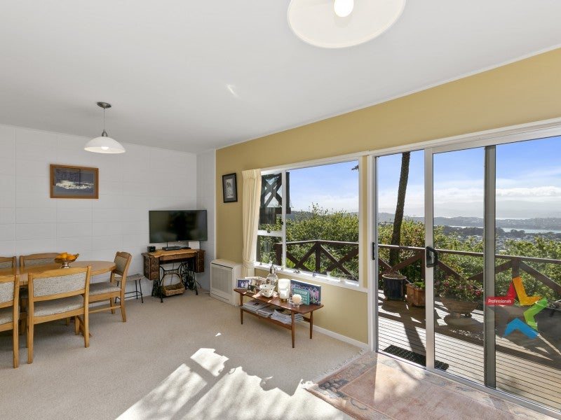 2/1 Mana Street, Vogeltown, Wellington - Carousel 2