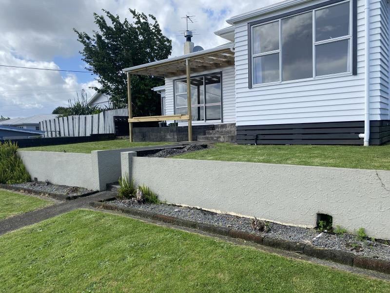 190 Ngamotu Road, Spotswood, New Plymouth - Carousel 1