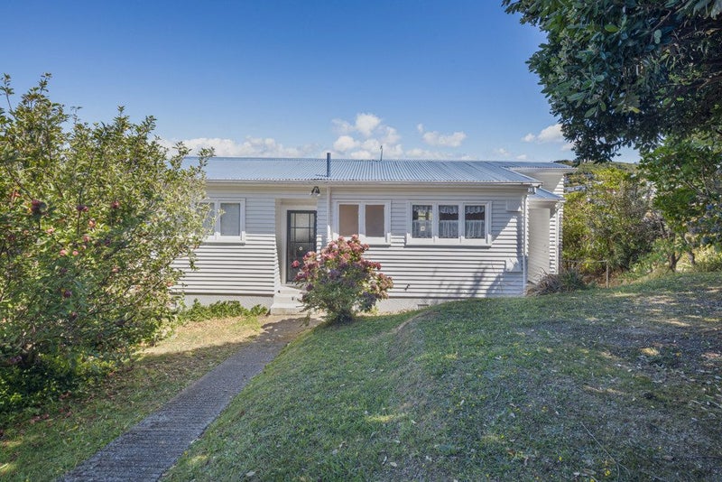 14 Totara Terrace, Miramar, Wellington - Carousel 1